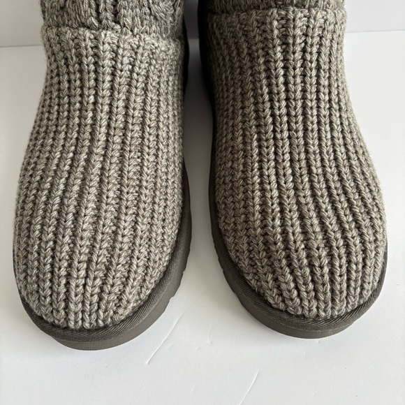UGG Gray Classic Cardi Cabled Knit Boots Size 10 NEVER WORN - Picture 7 of 14